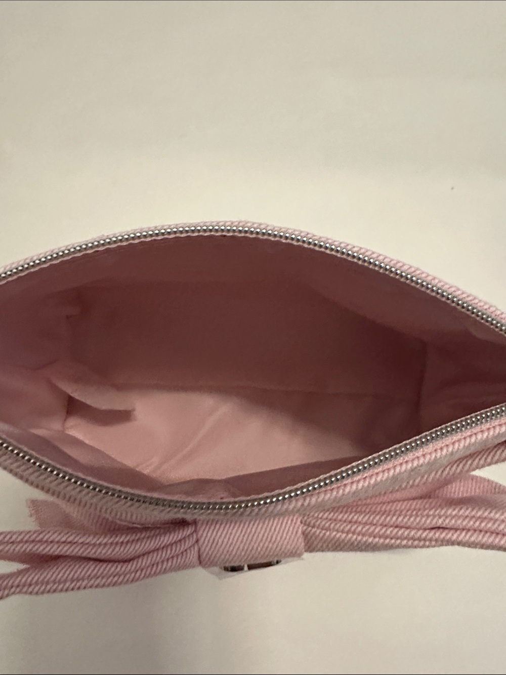Dior Light Pink Bow Zip Cosmetic Pouch - Picture 4 of 4